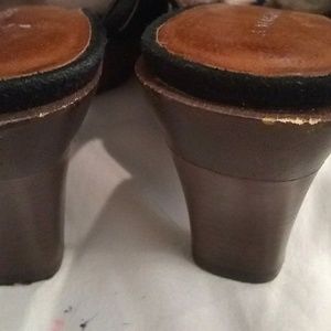 Slender suede A. Marinelli clogs